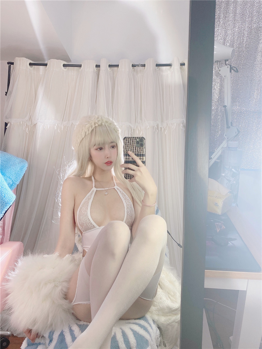 性感美女居家大膽自拍