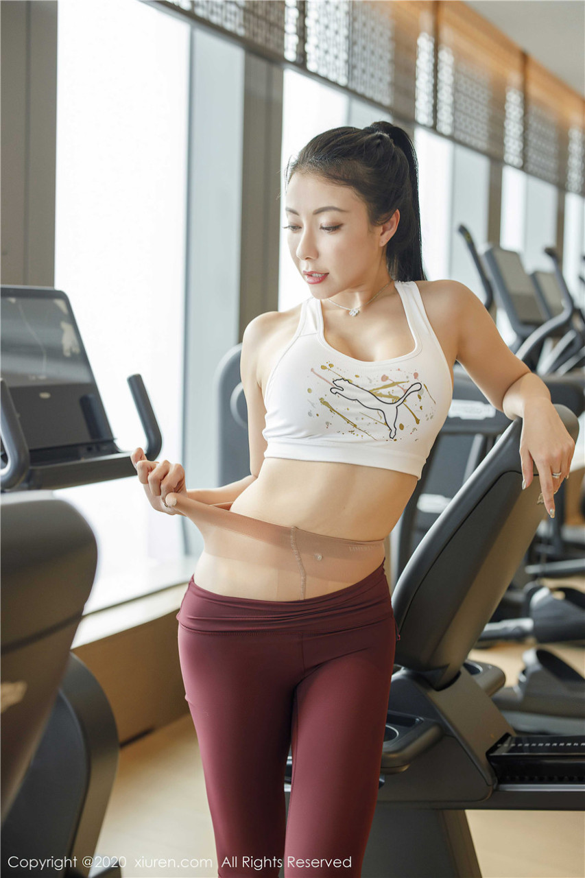 運動女神熱辣身材誘惑難以抵擋