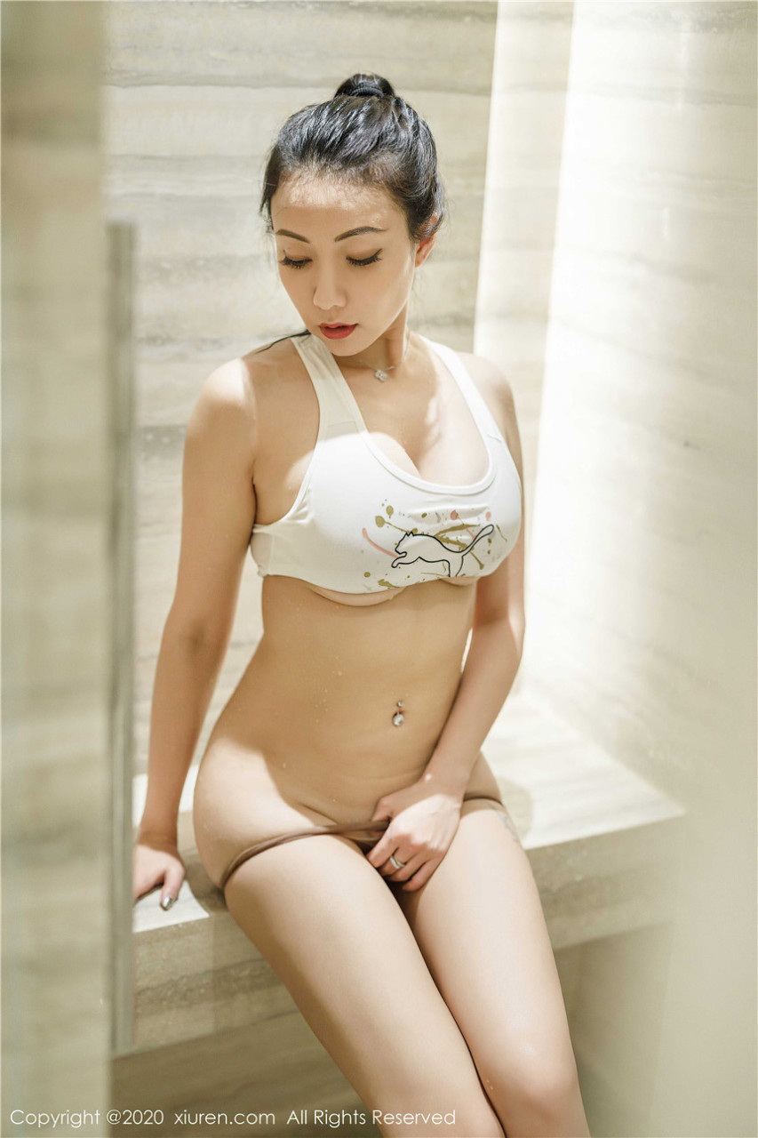 運動女神熱辣身材誘惑難以抵擋