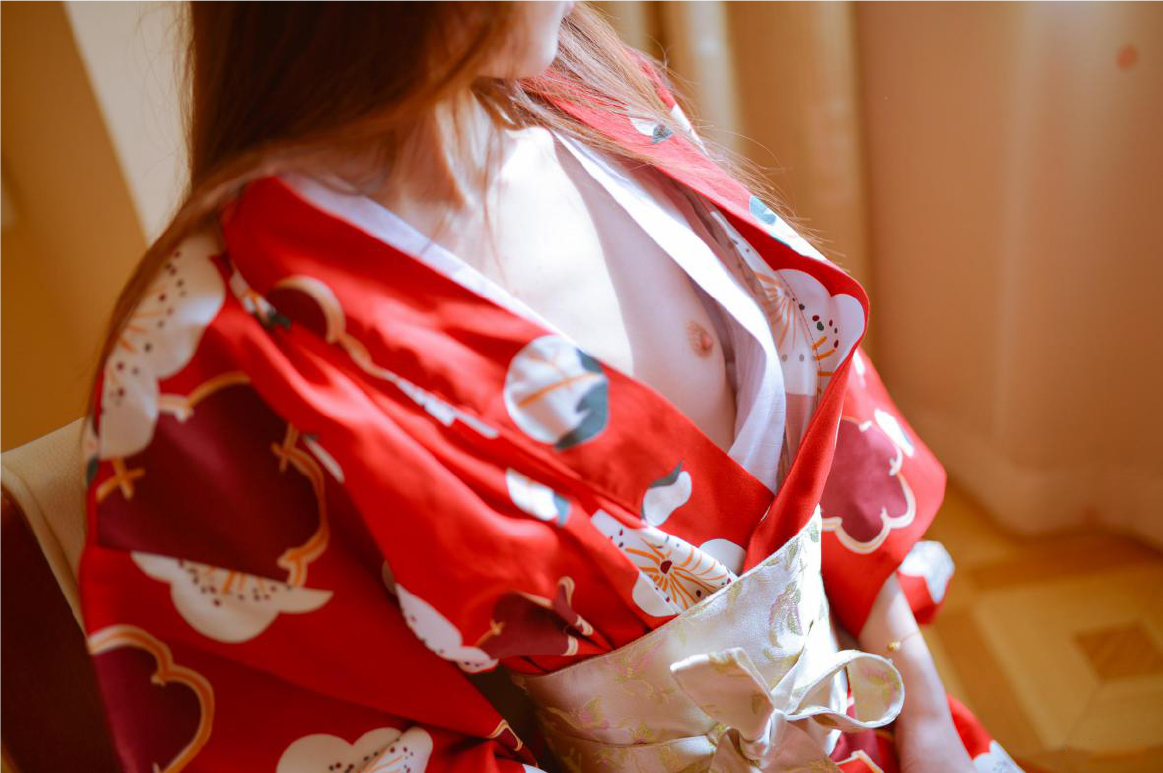 紅色日式白花和服美腿肥穴 上部