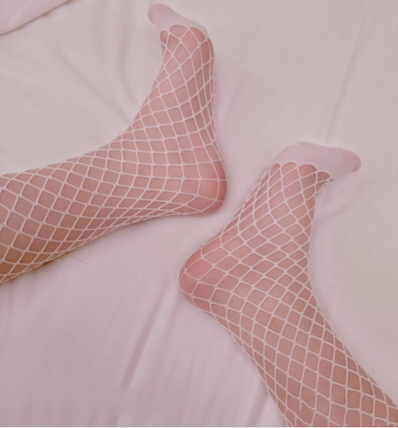 蘿莉系列.白色網襪美腿嫩穴情趣小護士已上線