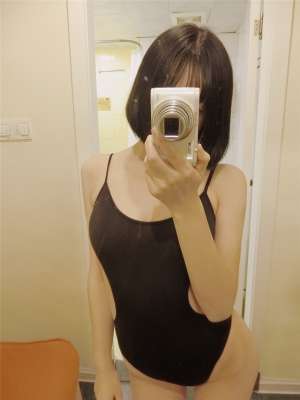 死庫水萌妹浴室露出