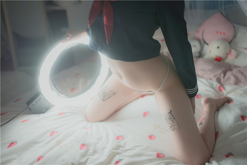 性感JK少女大膽自拍