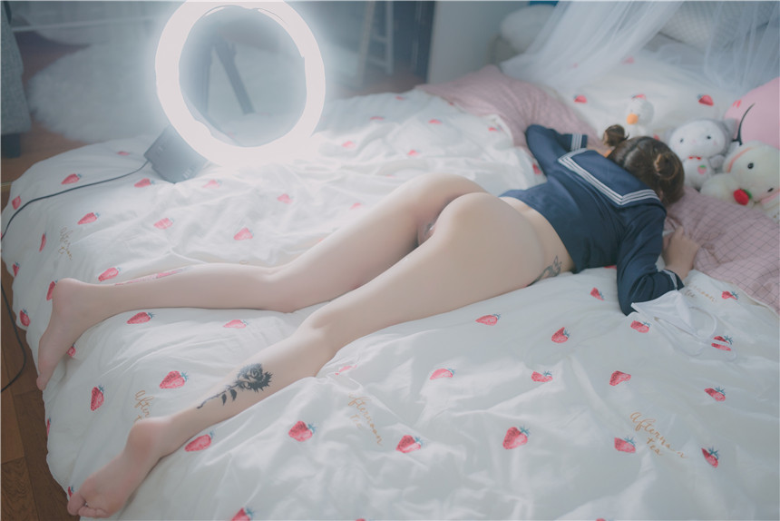 性感JK少女大膽自拍