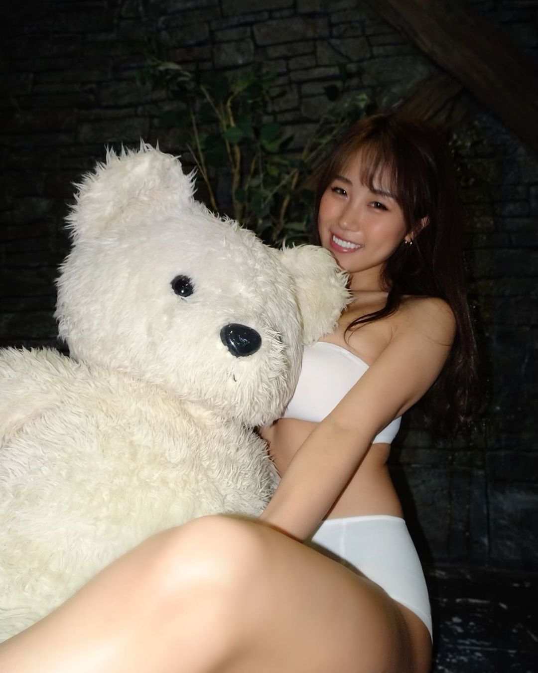 楚楚動人的妹子眼睛水汪汪的