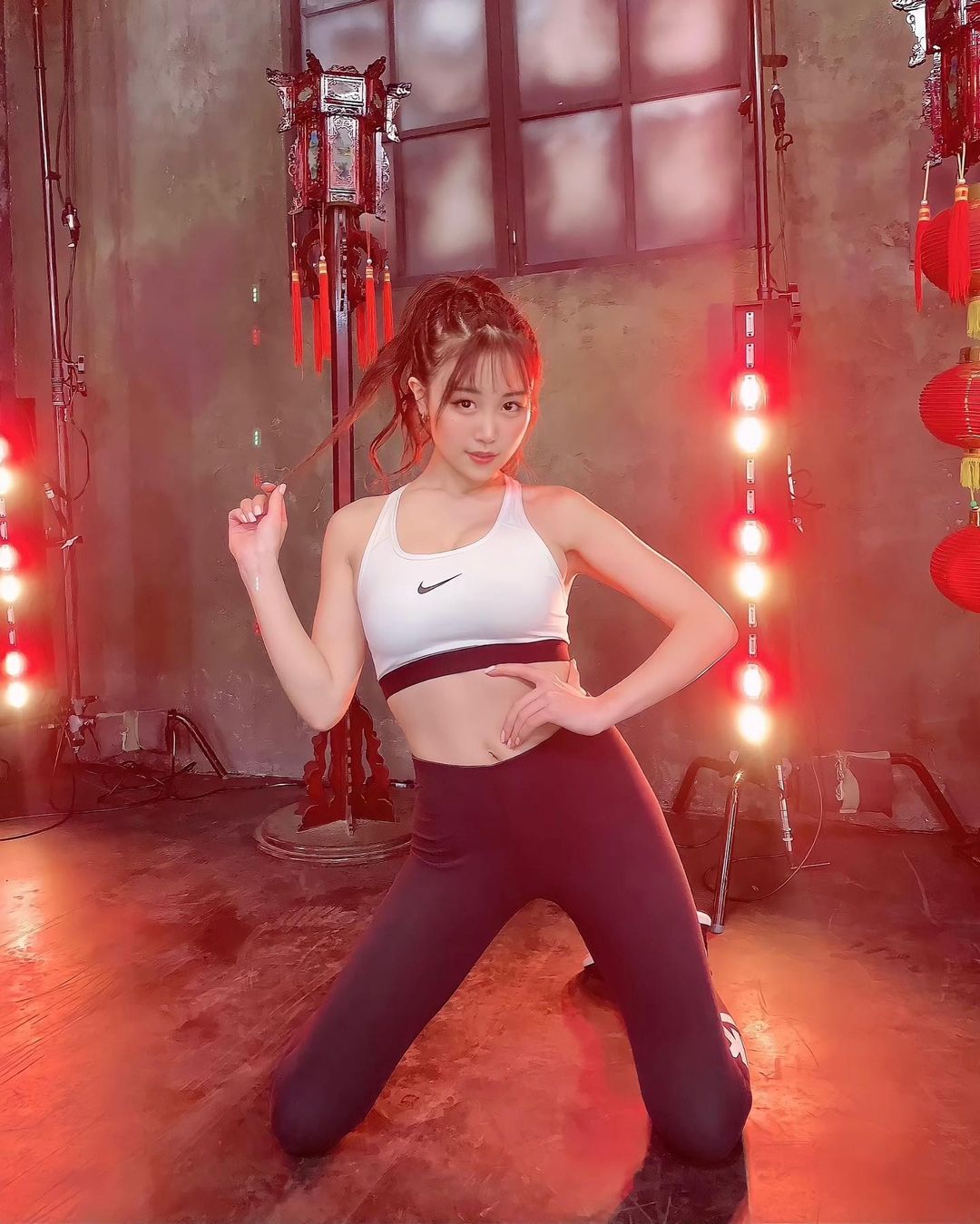 風情萬種的島國妹子格外迷人