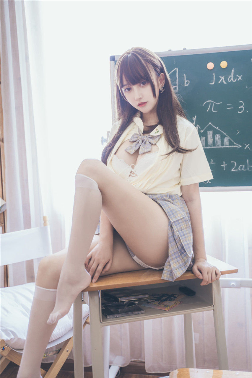 值日班長(zhǎng)JK制服教室露出