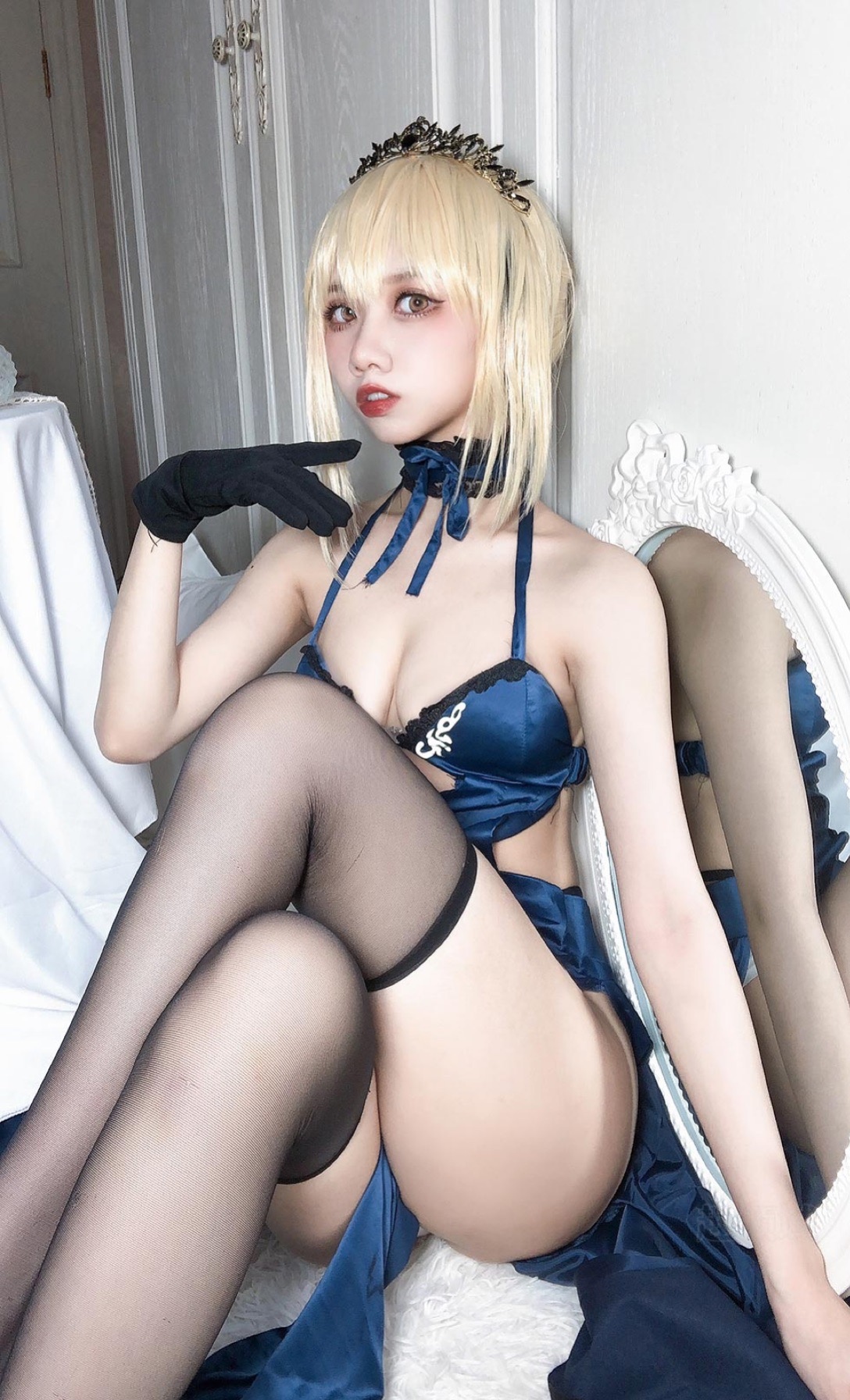 藍色情趣內衣女孩的誘惑