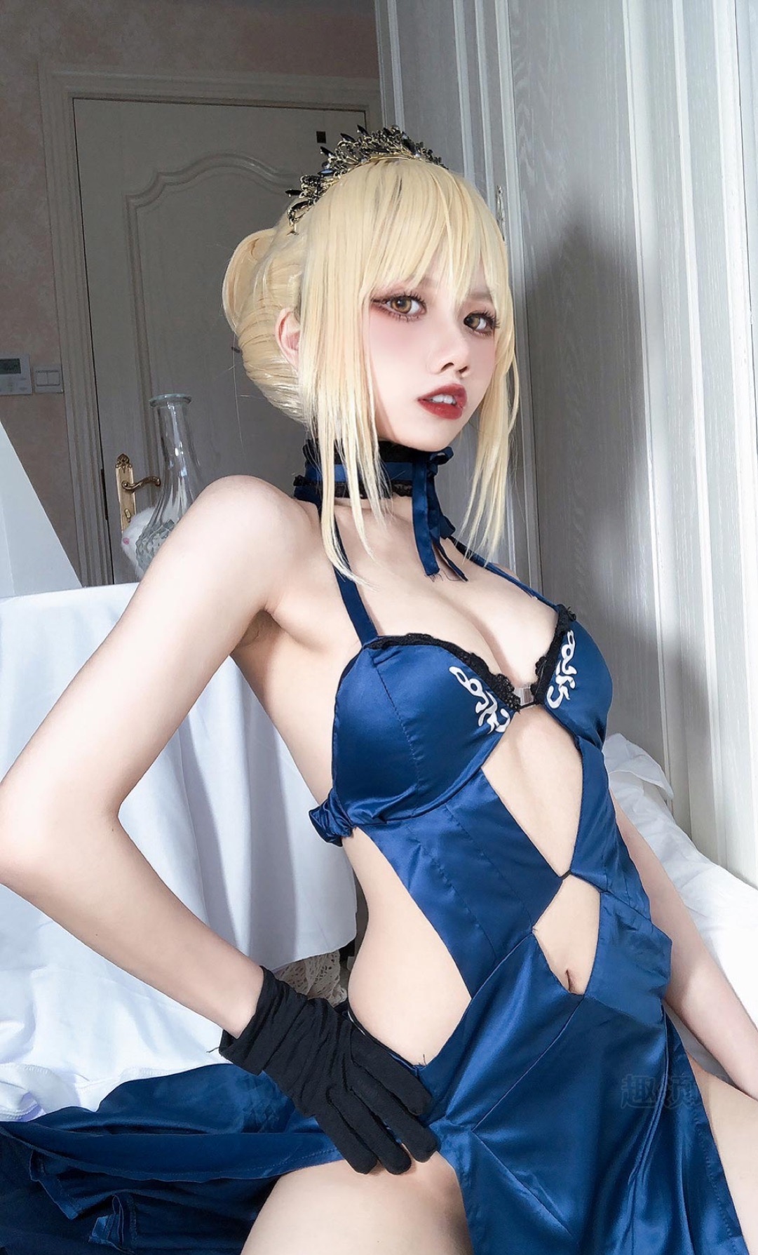 藍色情趣內衣女孩的誘惑