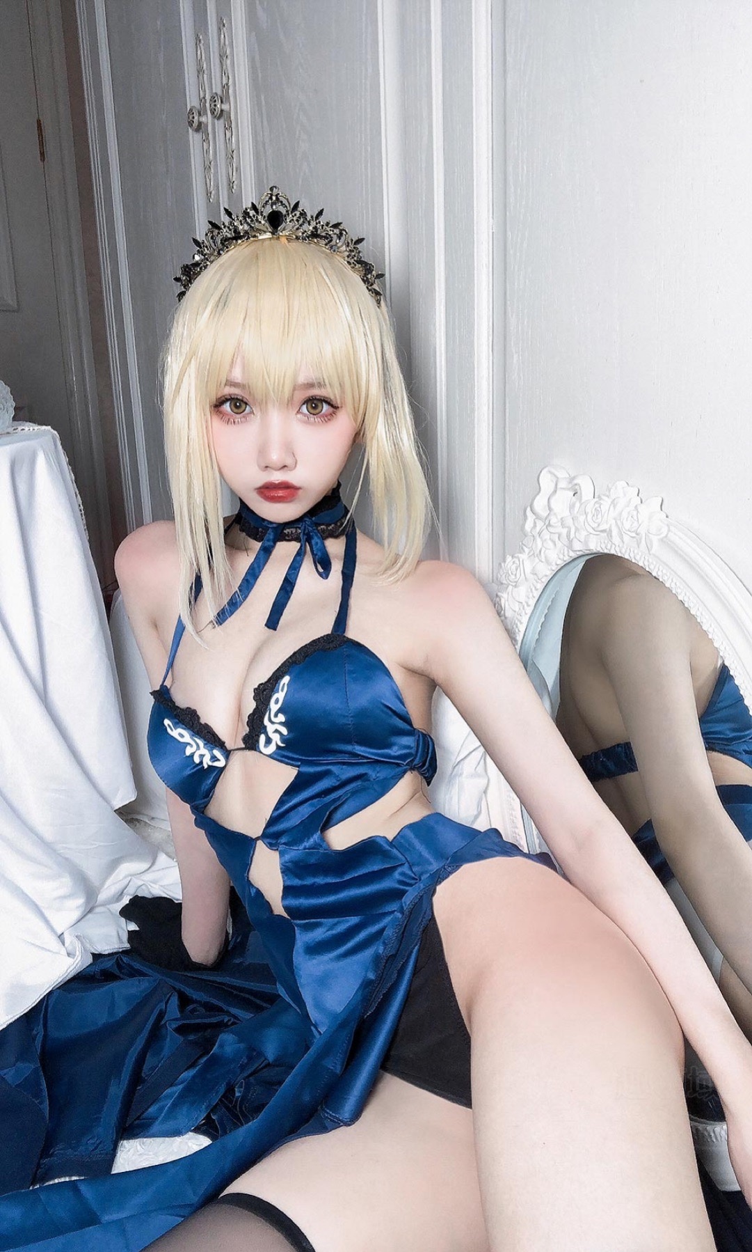 藍色情趣內衣女孩的誘惑