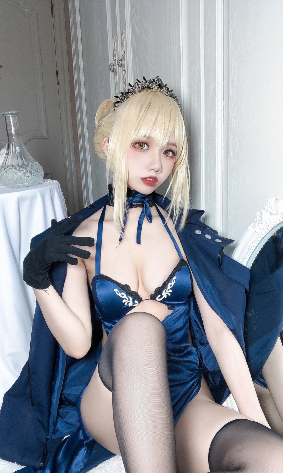 藍色情趣內衣女孩的誘惑