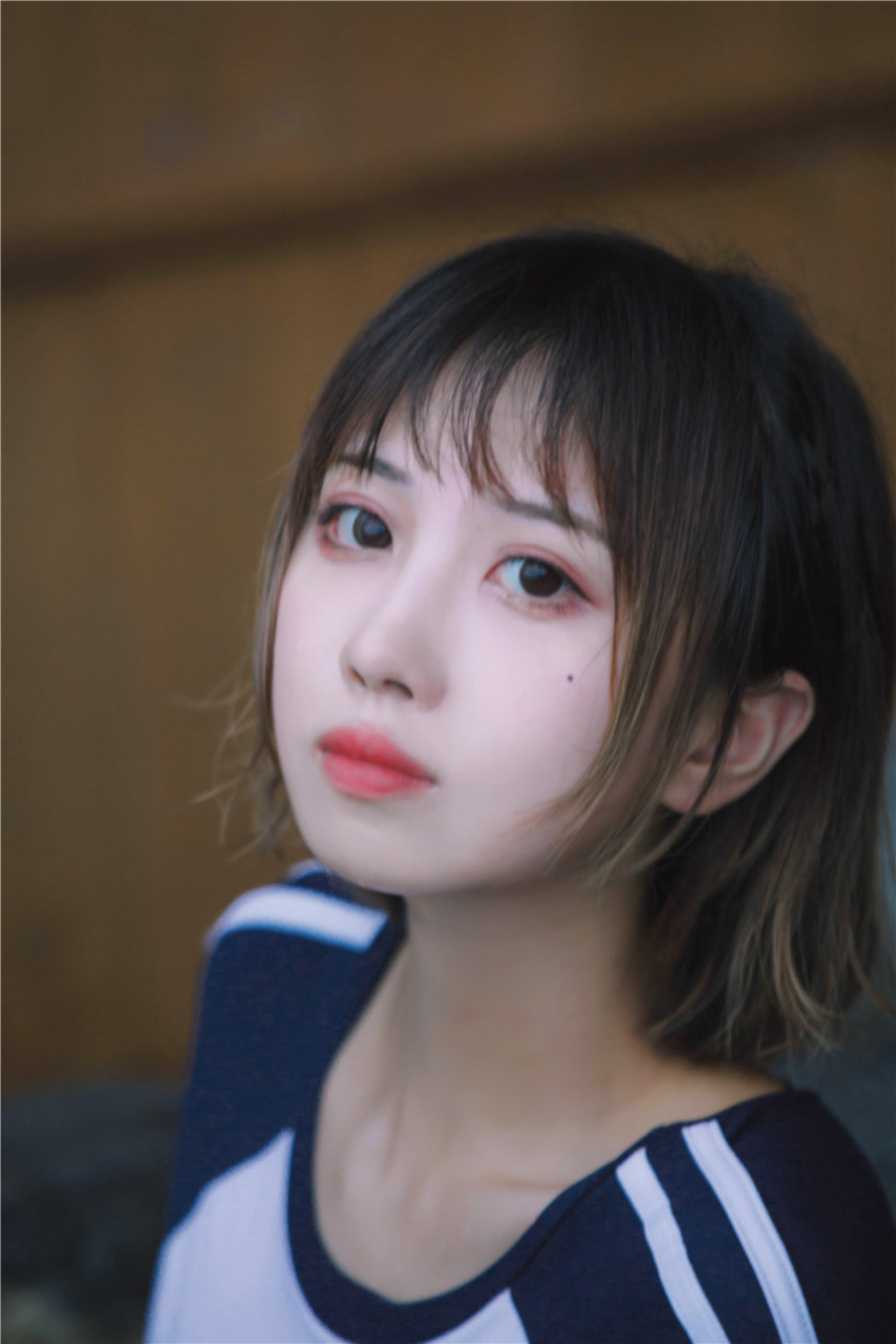 清純少女美麗私房照