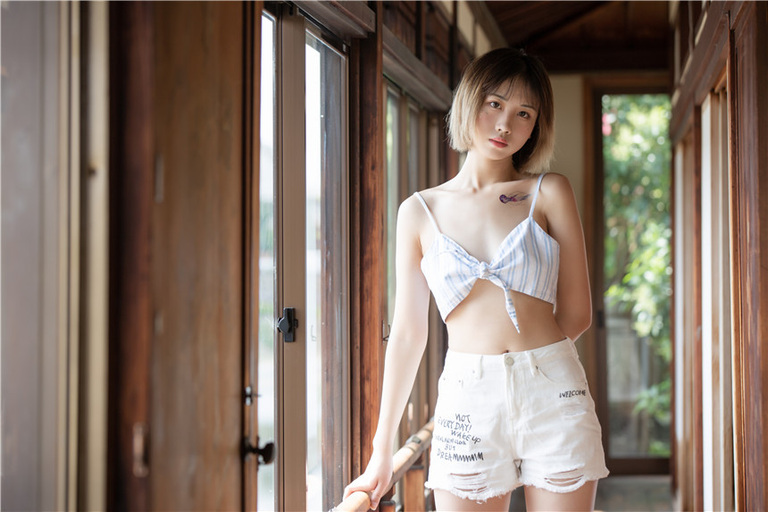 清純少女美麗私房照