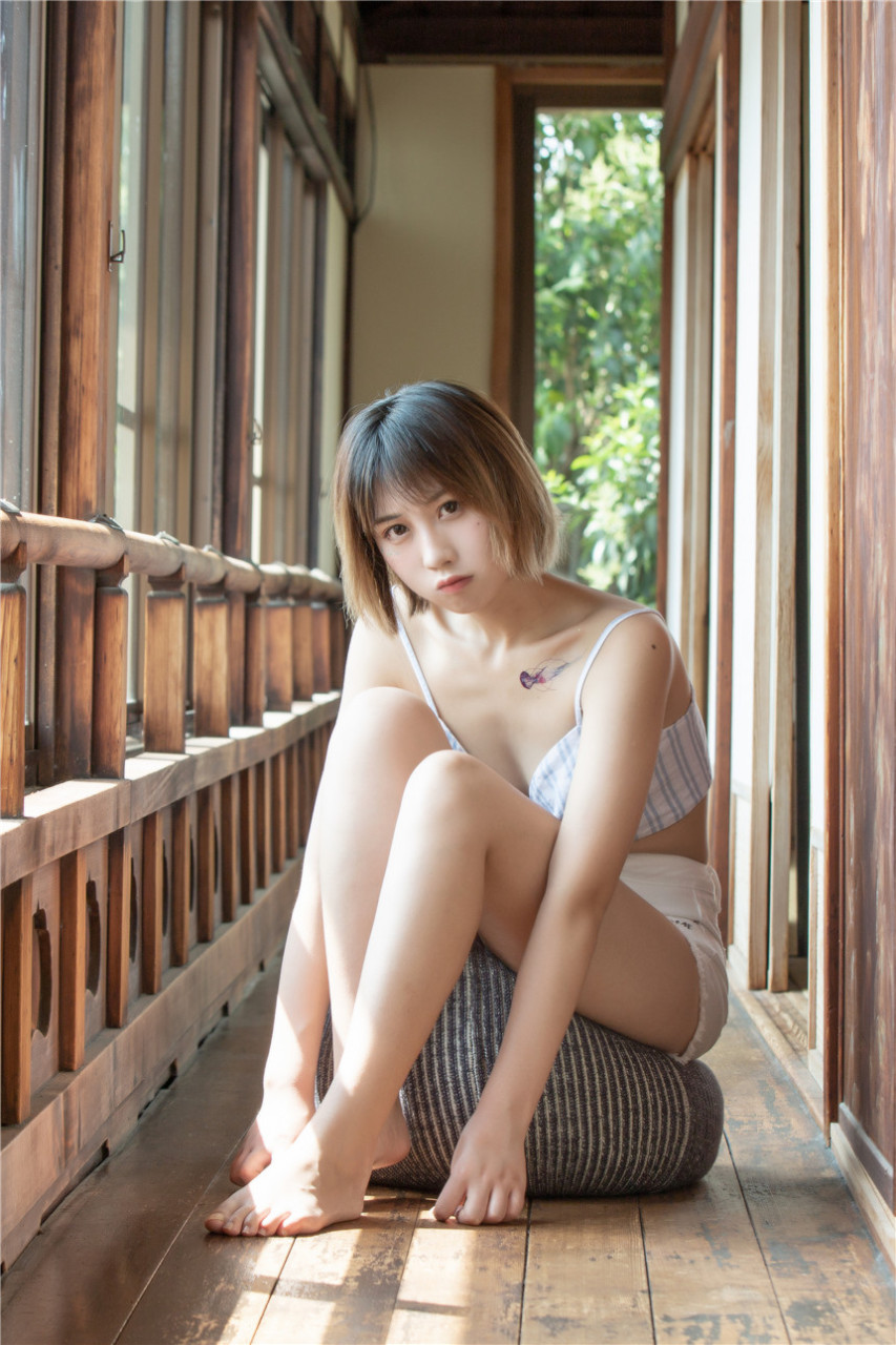 清純少女美麗私房照