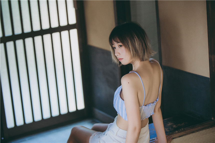 清純少女美麗私房照