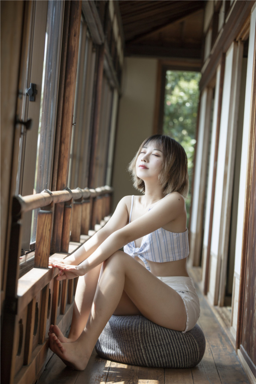 清純少女美麗私房照