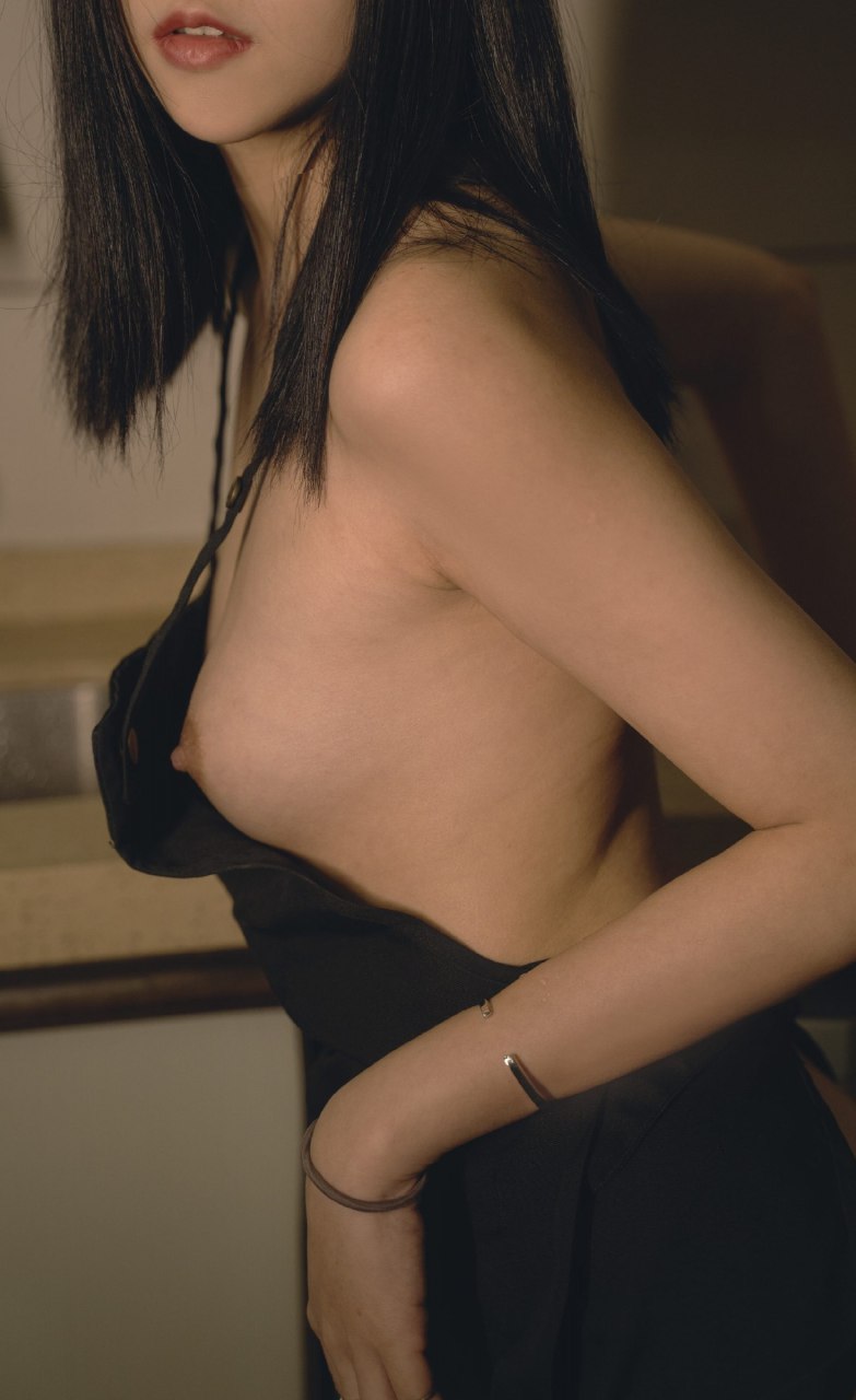 大胸廚娘