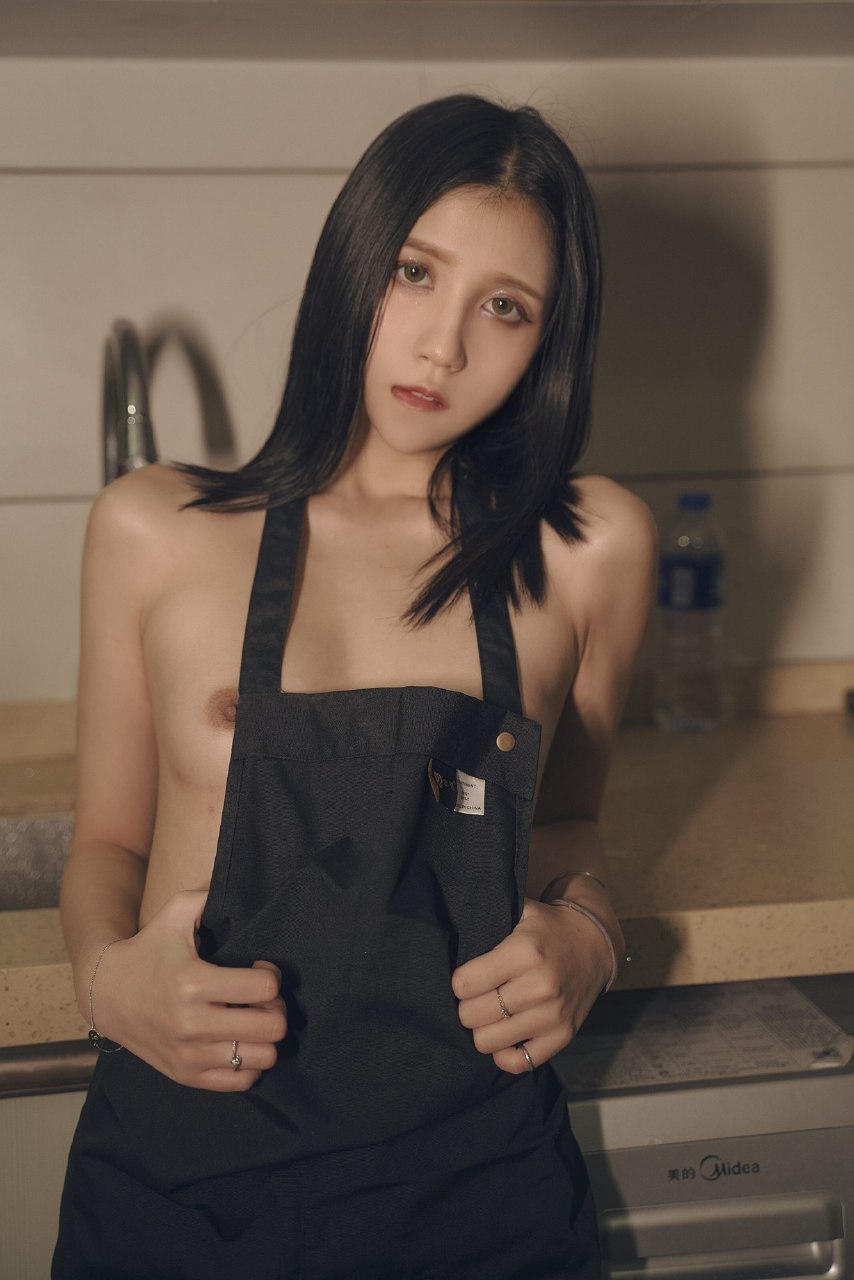 大胸廚娘