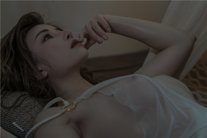 另類少婦激情嫩乳誘惑