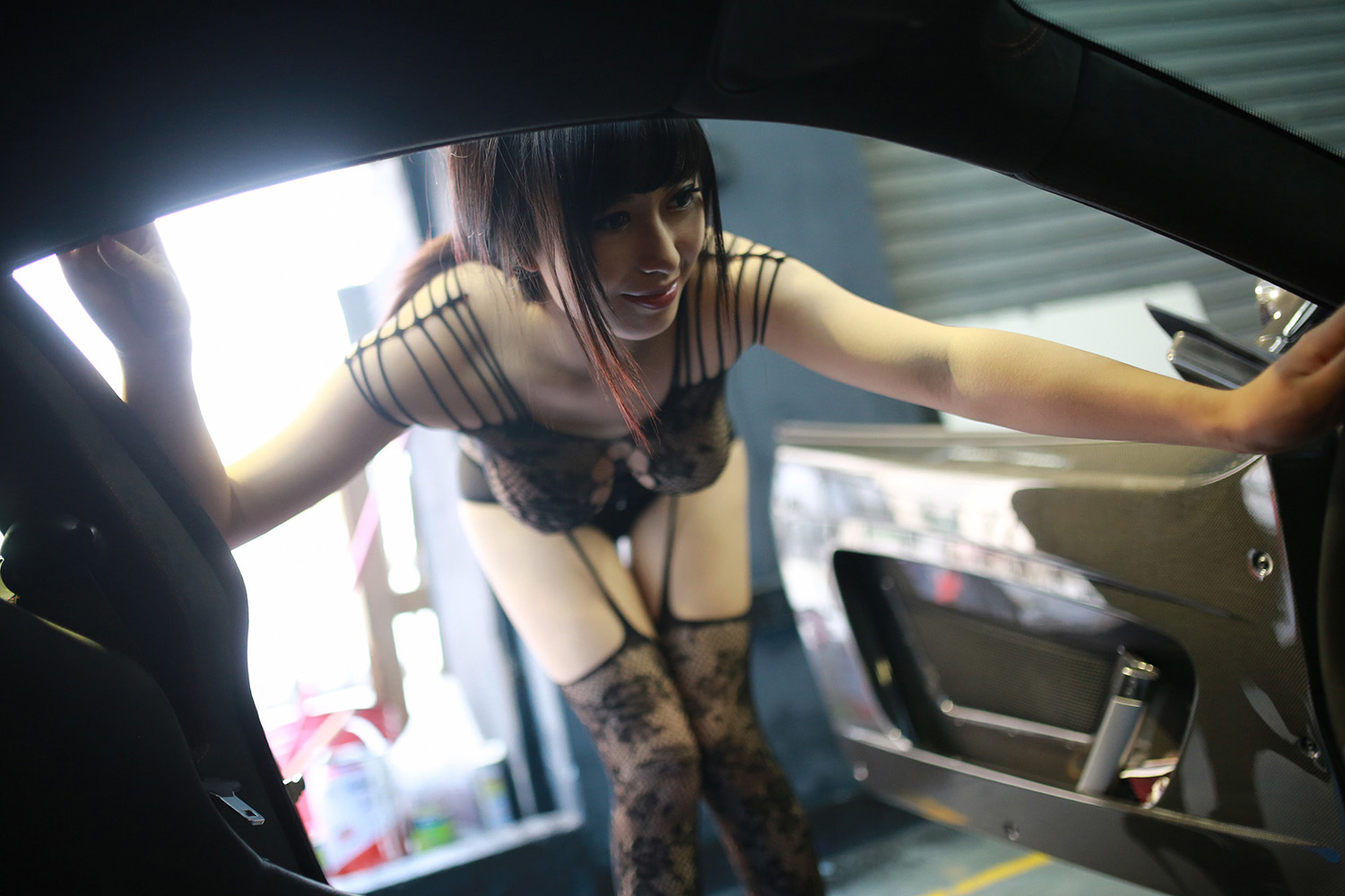 汽車美工坊特約美女