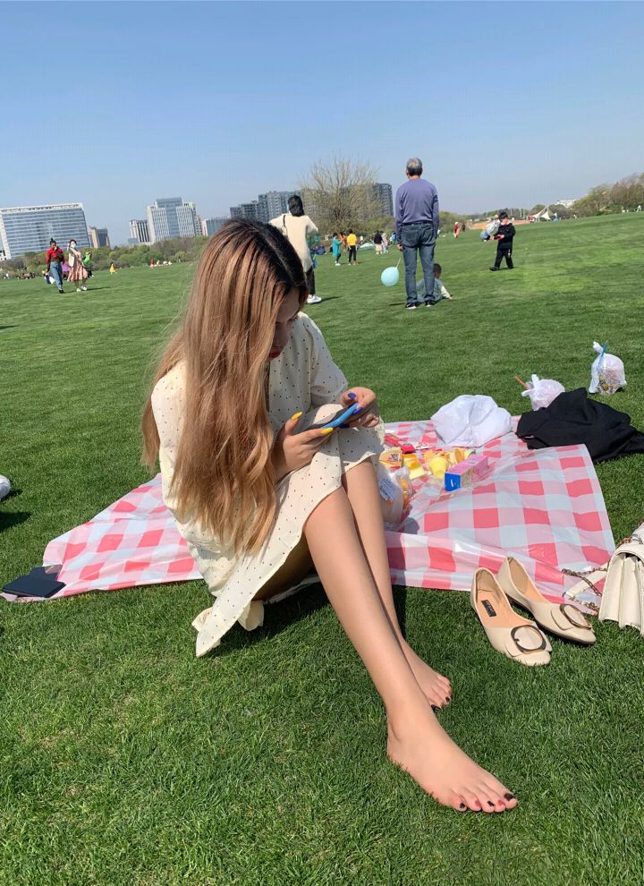 誘人美女的鮮嫩美腳