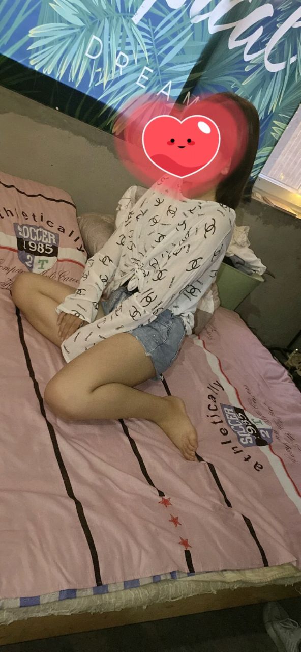 誘人美女的鮮嫩美腳