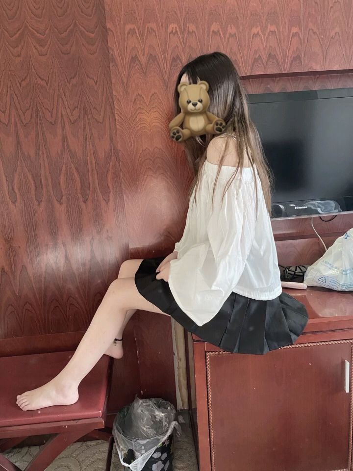 誘人美女的鮮嫩美腳