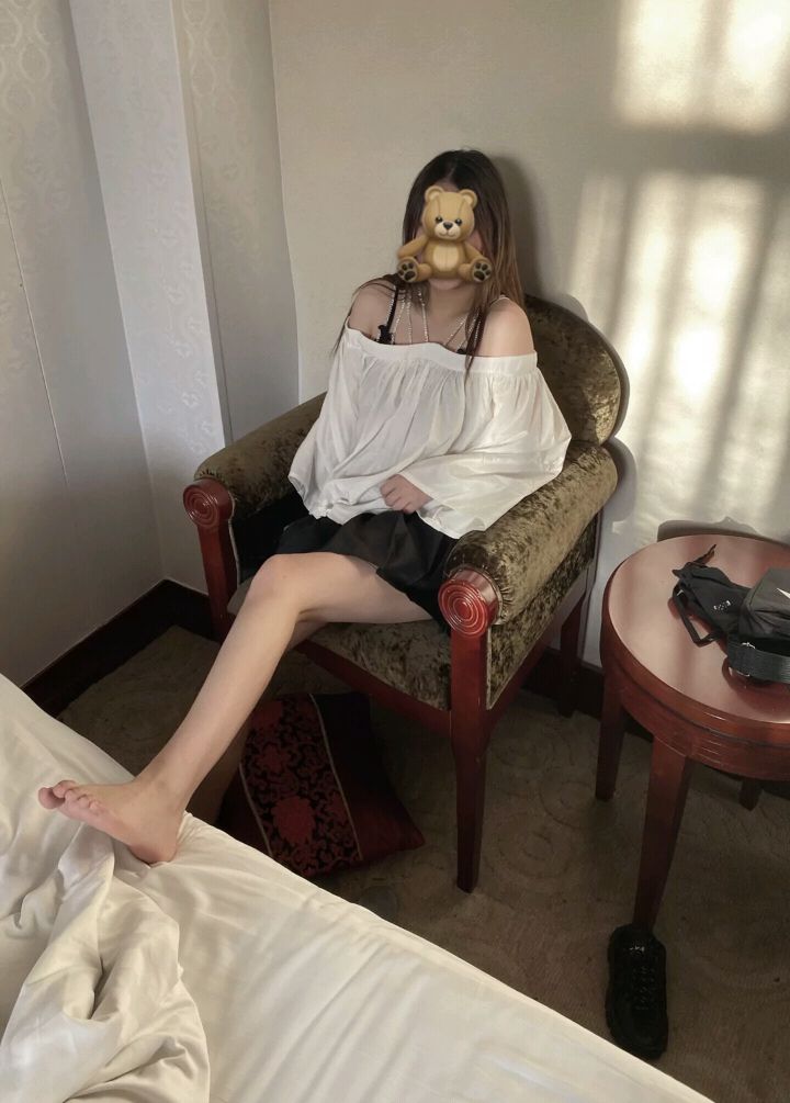 誘人美女的鮮嫩美腳