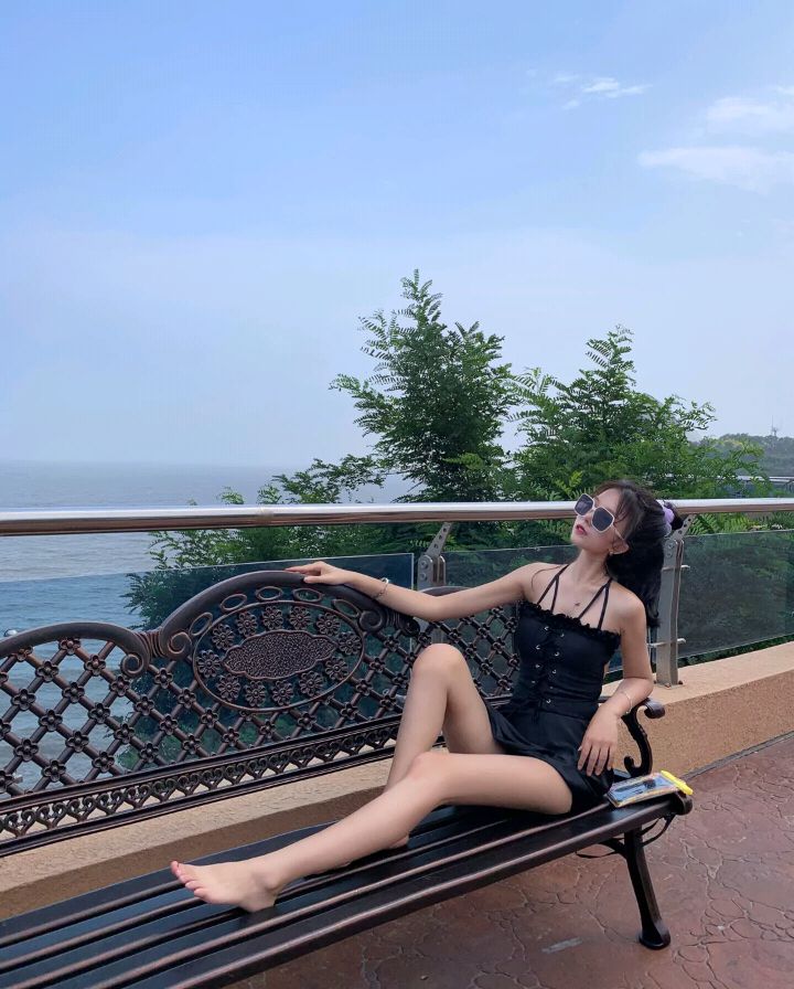 誘人美女的鮮嫩美腳