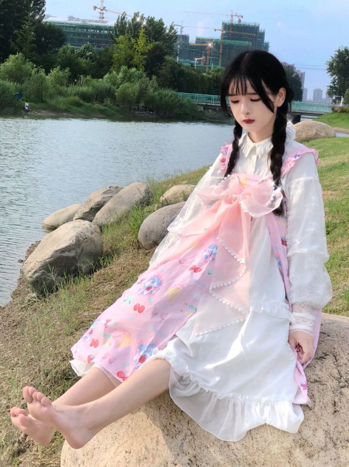 誘人美女的鮮嫩美腳