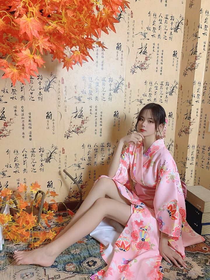 誘人美女的鮮嫩美腳