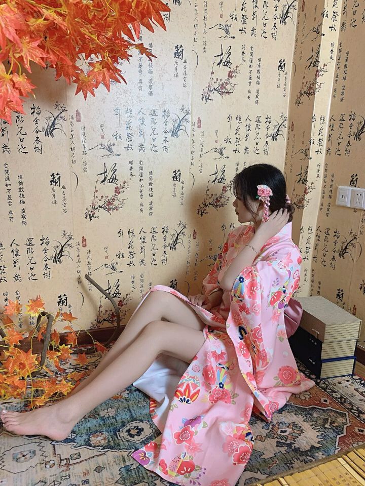 誘人美女的鮮嫩美腳