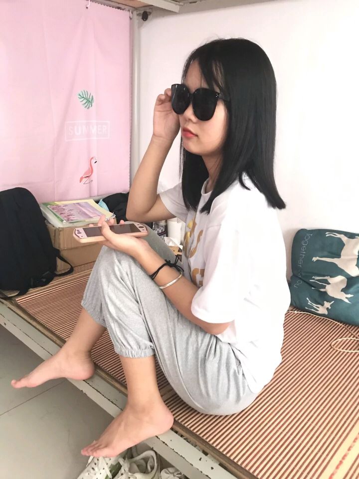嬌艷欲滴 令人眼饞的美足肉足