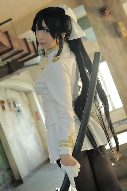 軍服の十代の少女