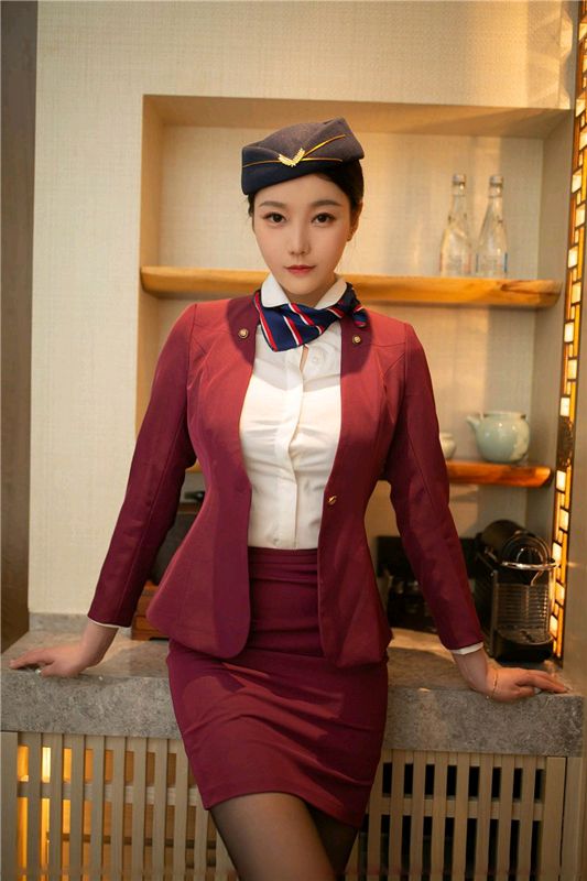 美女制服誘惑