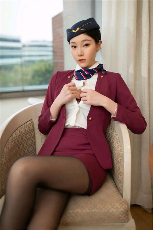 美女制服誘惑