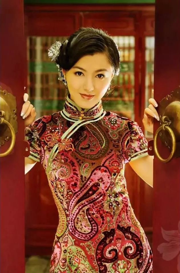每個男人心里，住著一位旗袍美人