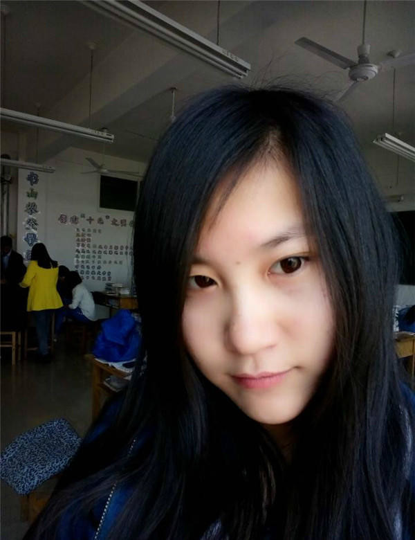 山東大學理工系花漂亮爆乳大奶女友與男友大尺度私拍流出-李美X