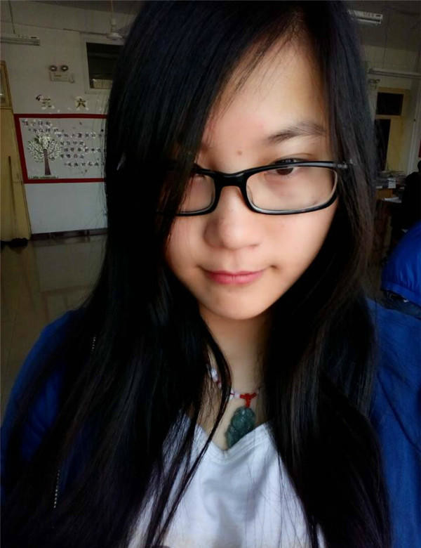 山東大學理工系花漂亮爆乳大奶女友與男友大尺度私拍流出-李美X
