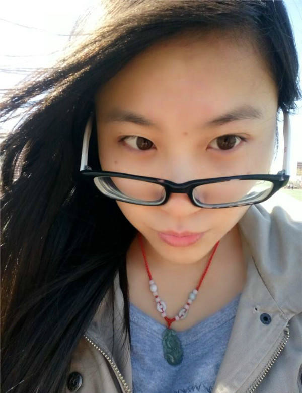 山東大學理工系花漂亮爆乳大奶女友與男友大尺度私拍流出-李美X