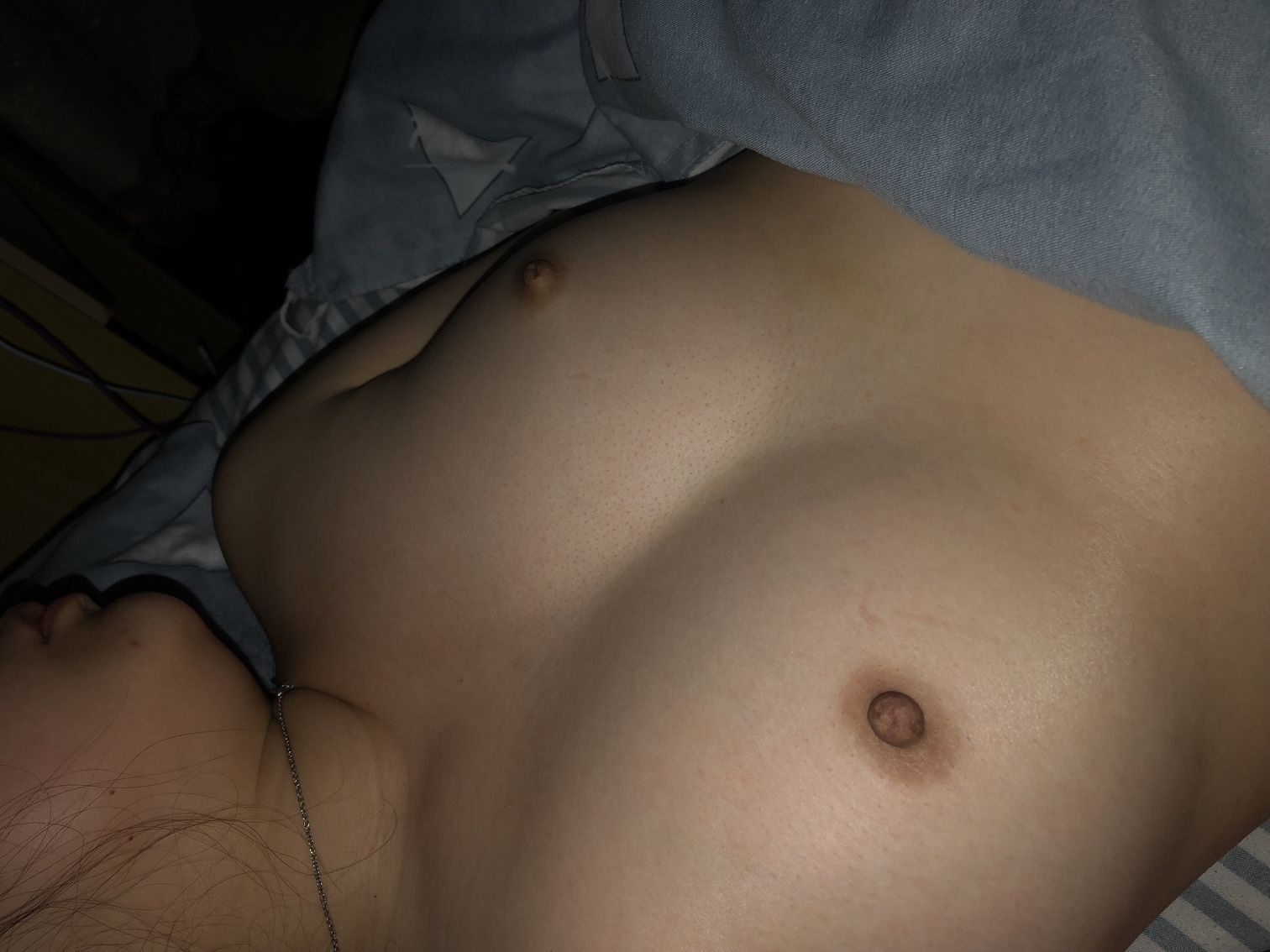 南京高淳騷逼王云現在南京上班做過小姐活好露臉