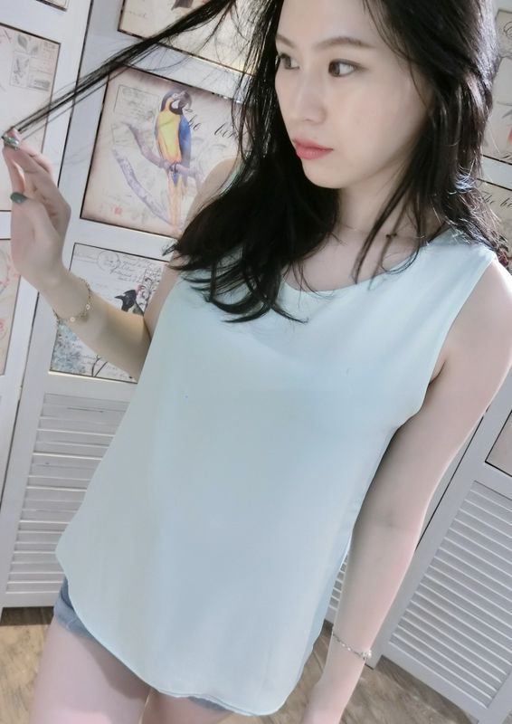 溫州高顏值美少婦自拍流出，美乳粉木耳好身材