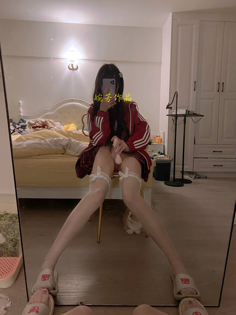 我已經(jīng)不在深圳啦！已經(jīng)回成都了！嗚嗚嗚.深圳的不用dd了！ 成都約飯可以叫我！干飯王