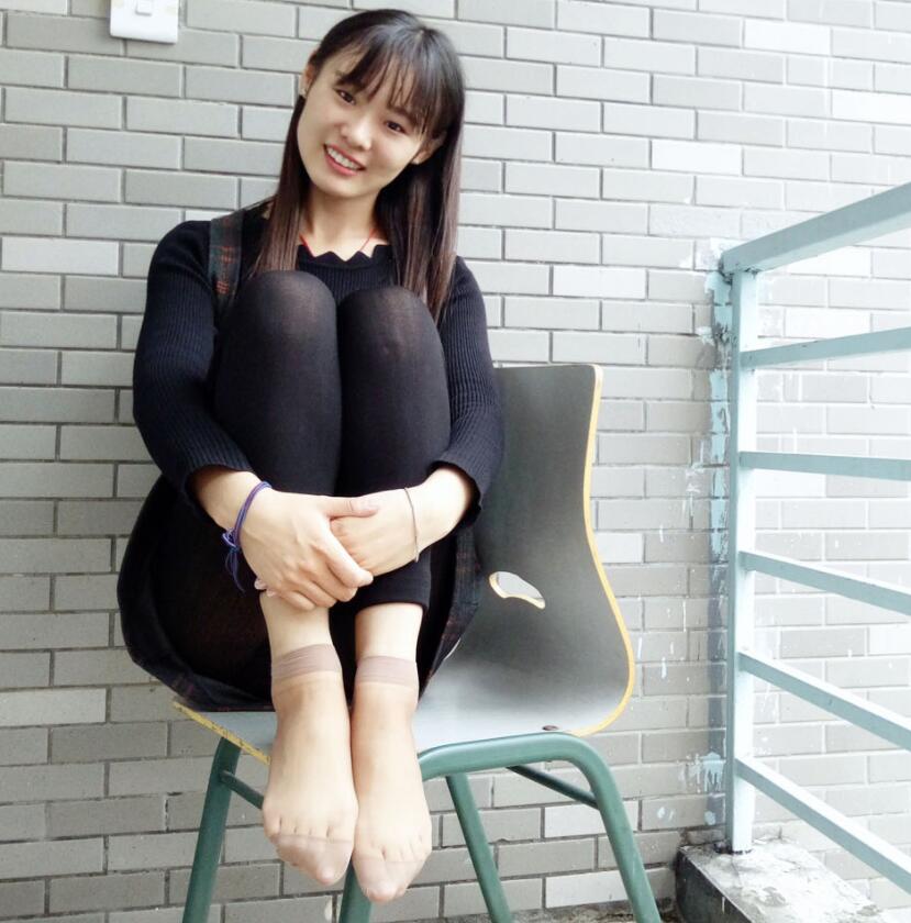 美腳玉足惹人憐 口含把玩欲還休 第一期