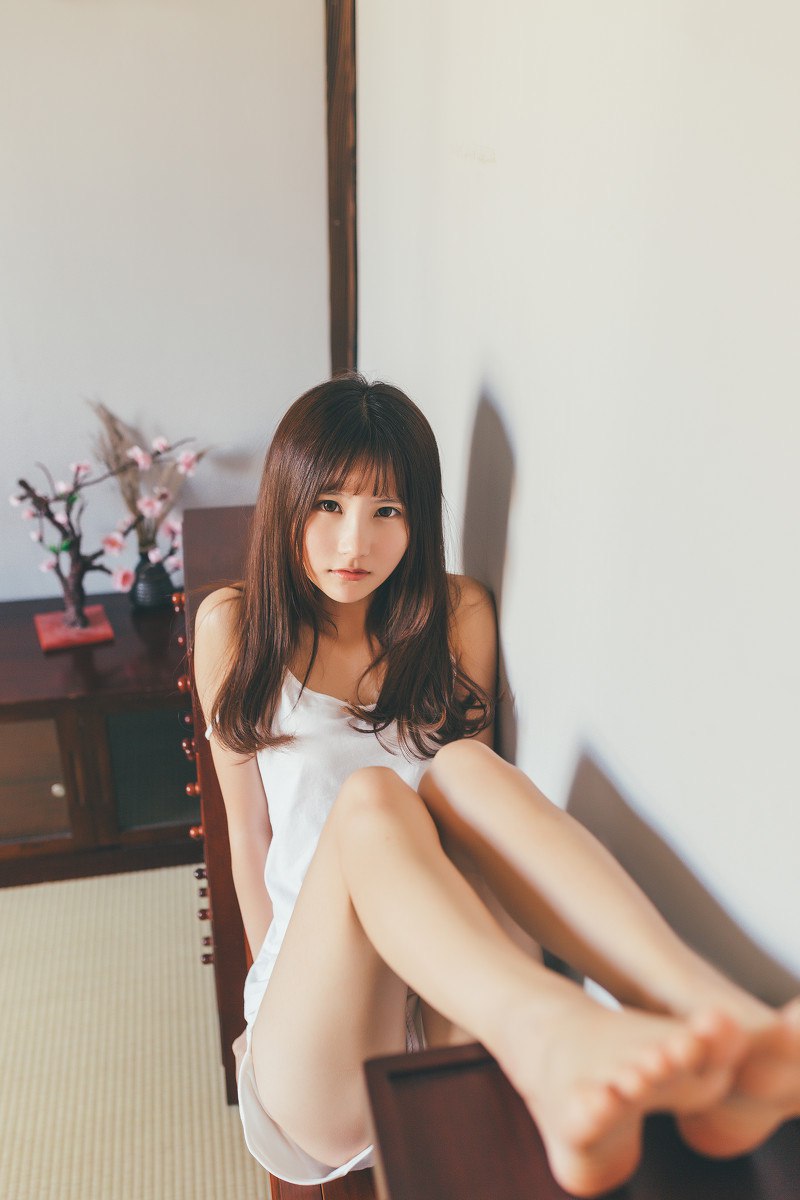 美腳玉足惹人憐 口含把玩欲還休 第二期