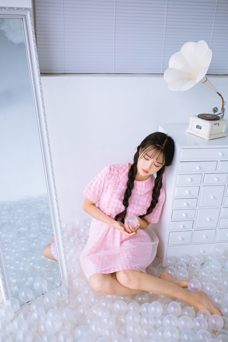 美腳玉足惹人憐 口含把玩欲還休 第二期