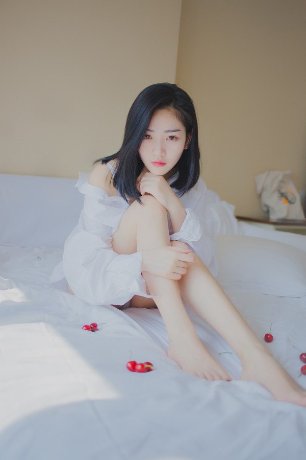 美腳玉足惹人憐 口含把玩欲還休 第二期