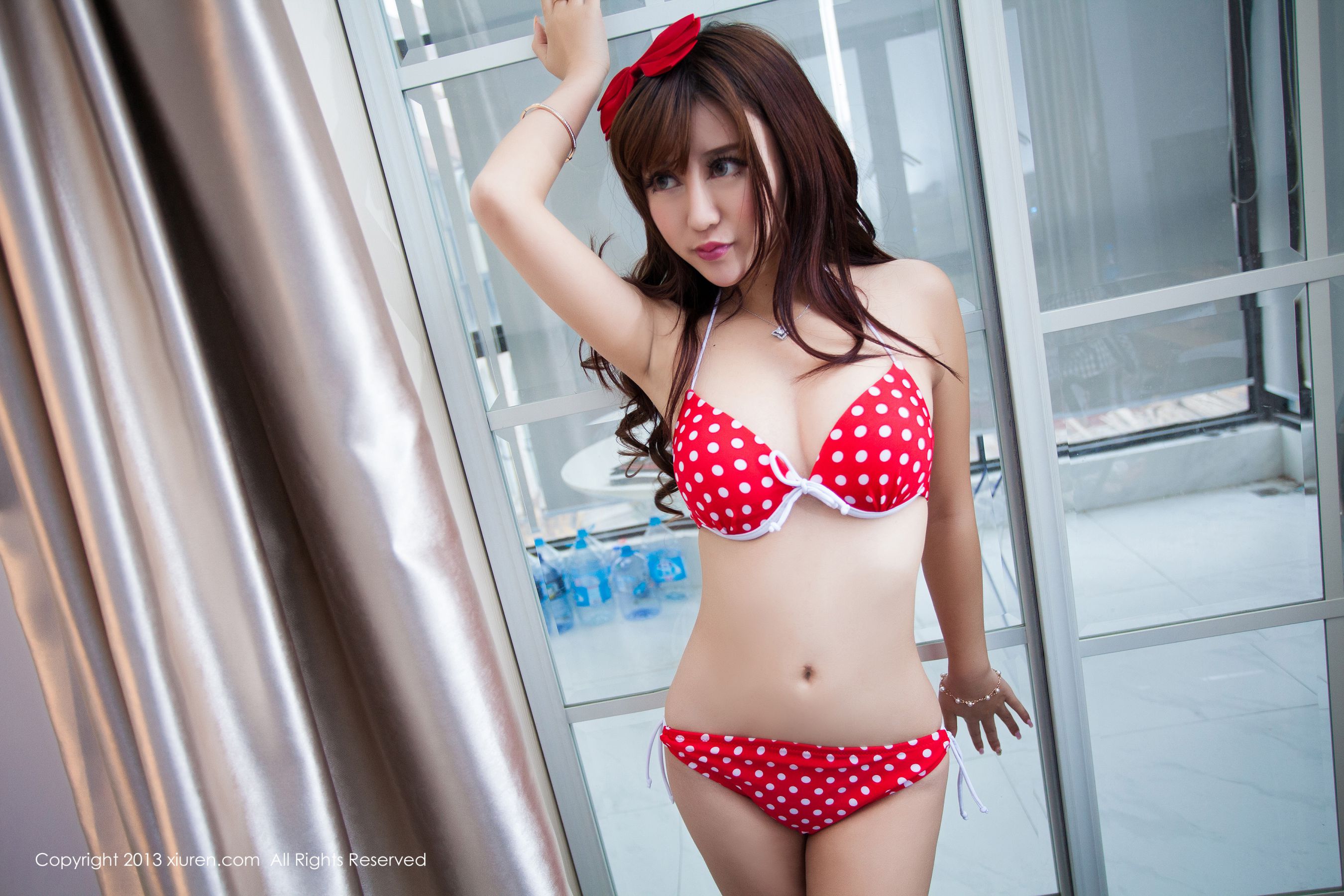 美妮MuMu《蘿莉又性感的混血專業藝人》