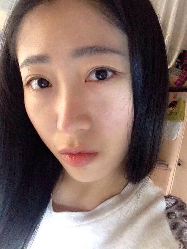 良家妹子發(fā)騷自拍