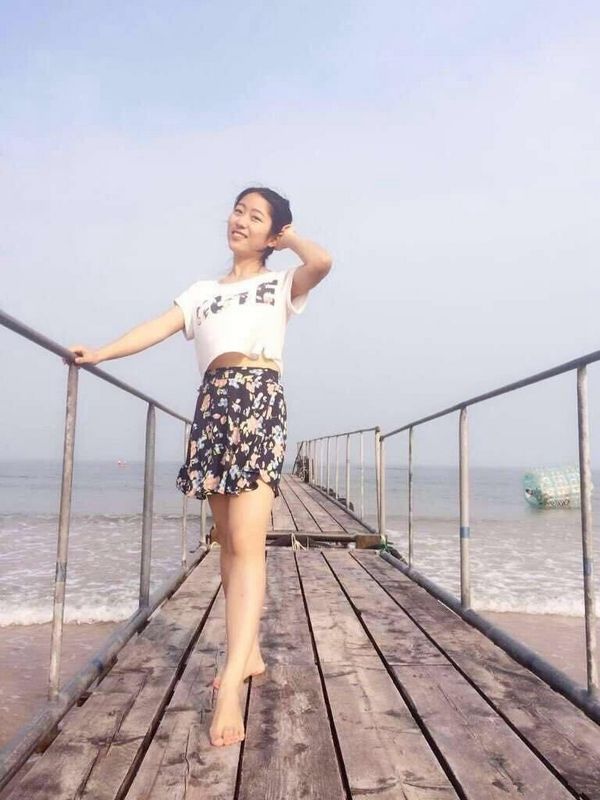 良家妹子發(fā)騷自拍